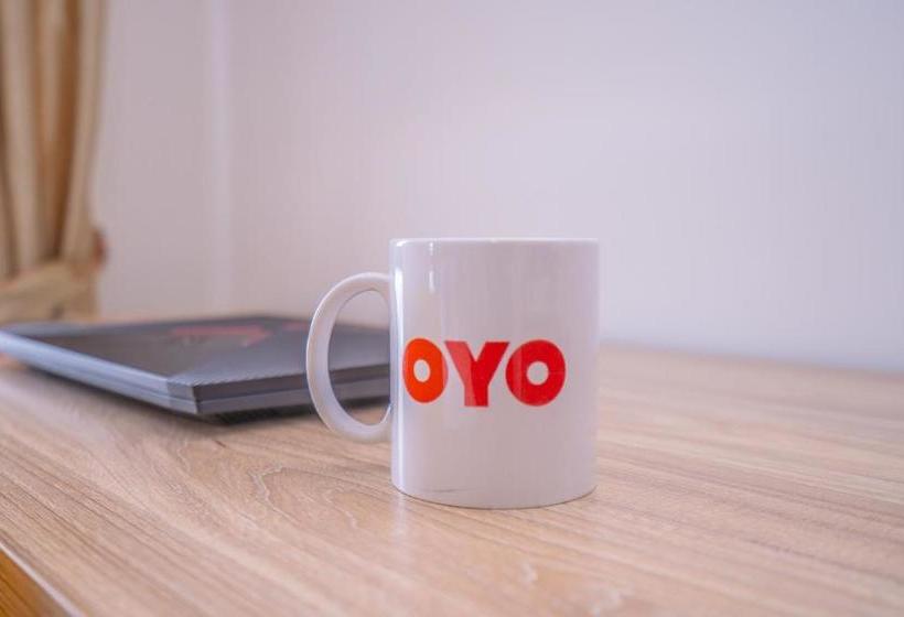 בית מלון כפרי Oyo 90182 D  Summit Residence 1bhk