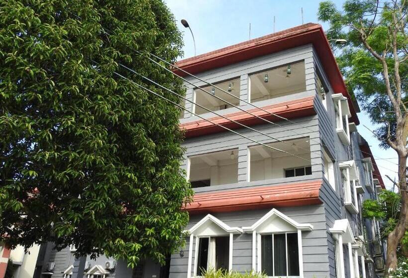 酒店 Lake Side Resort Neermahal