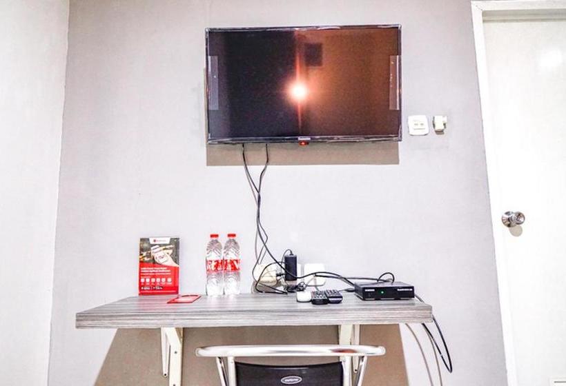 호텔 Reddoorz @ Citraland Surabaya