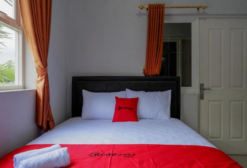酒店 Reddoorz @ City Park Medoho Semarang
