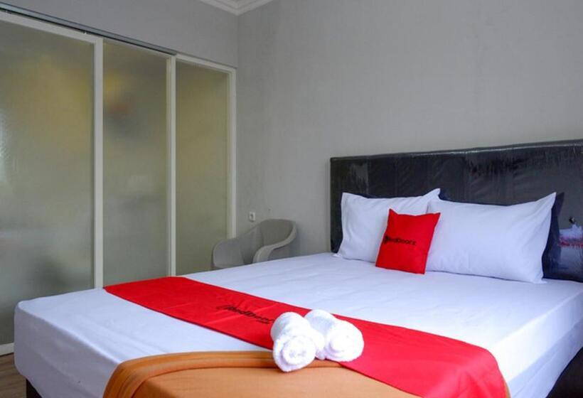 酒店 Reddoorz @ City Park Medoho Semarang
