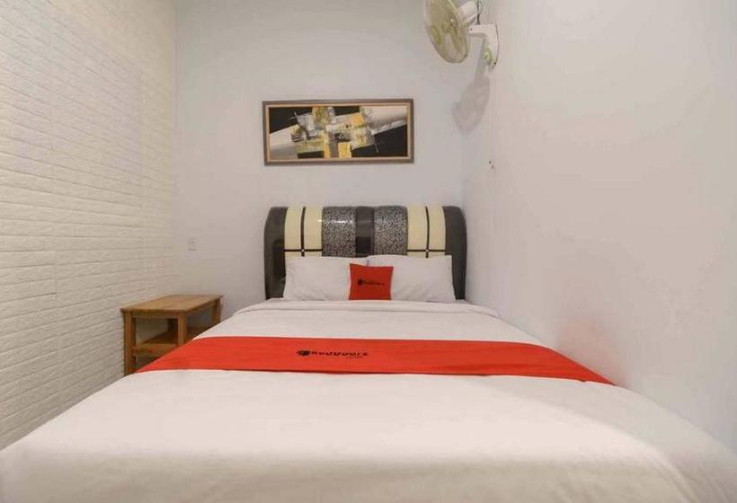 בית מלון כפרי Reddoorz @ Mutiara Residence