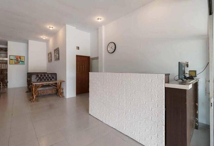 בית מלון כפרי Reddoorz @ Mutiara Residence