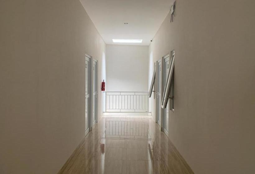 酒店 Reddoorz Near Alun Alun Purbalingga