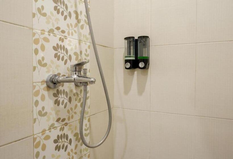 酒店 Reddoorz Near Exit Tol Banyumanik 2