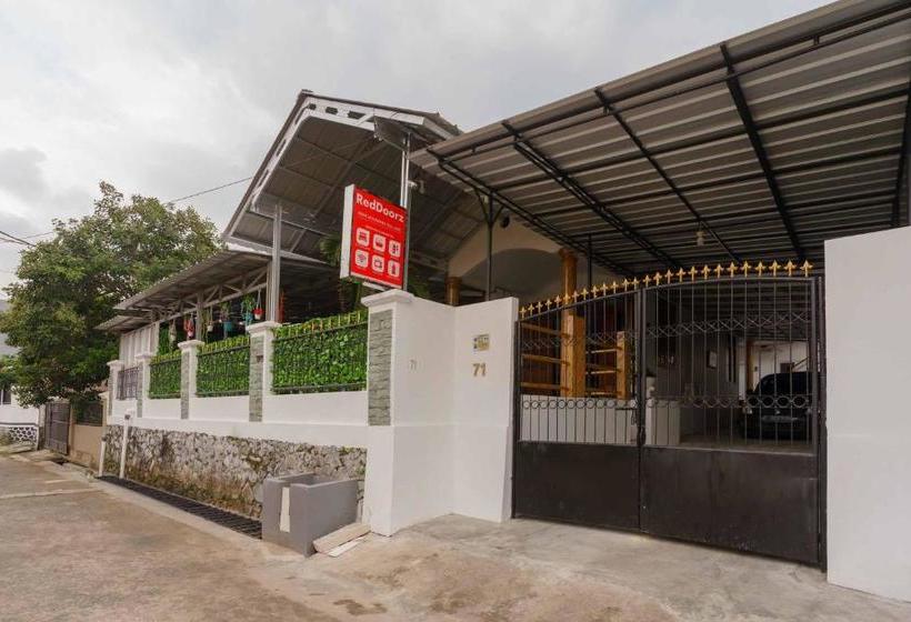 酒店 Reddoorz Syariah Near Exit Toll Jatiwarna 2