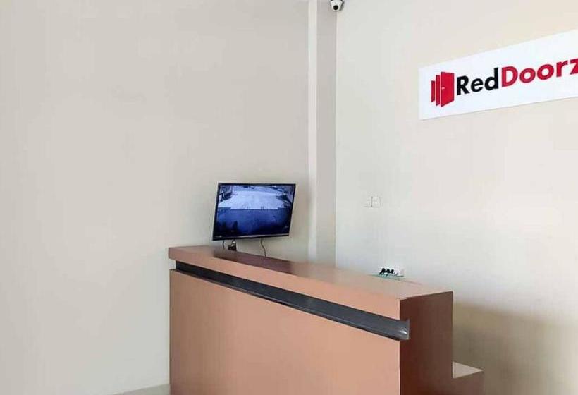 酒店 Reddoorz Near Taman Wisata Alam Punti Kayu Palembang 2