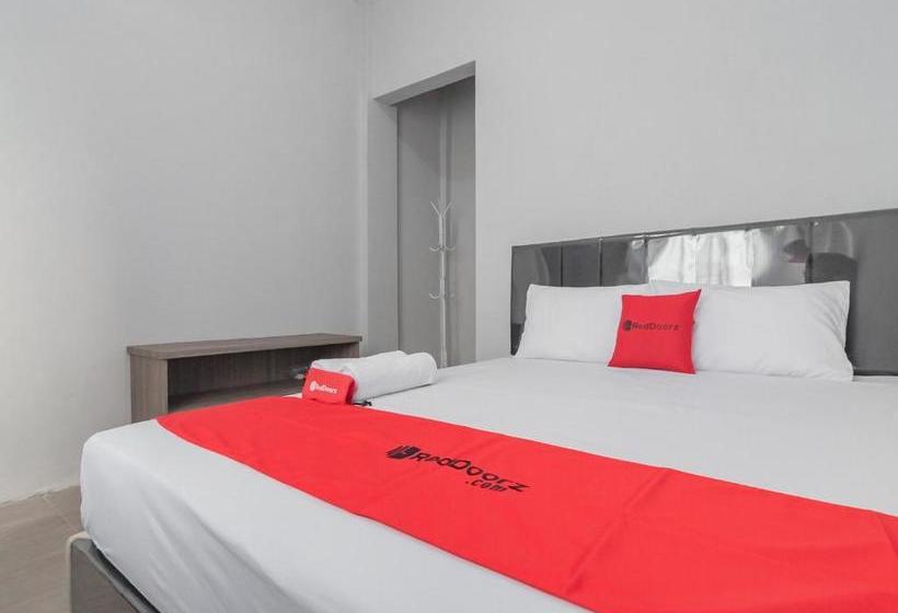 酒店 Reddoorz Syariah Near Wisata Situ Gunung Sukabumi