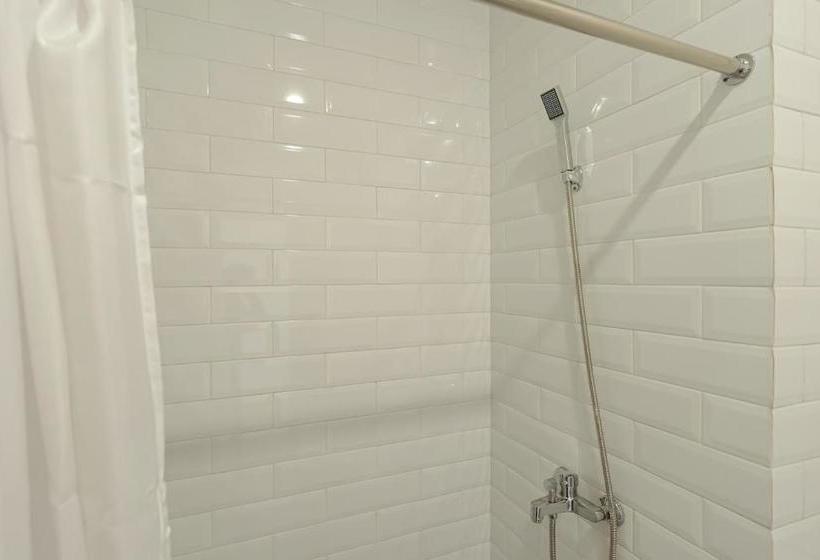 בית מלון כפרי Reddoorz Syariah Plus @ Bsd City