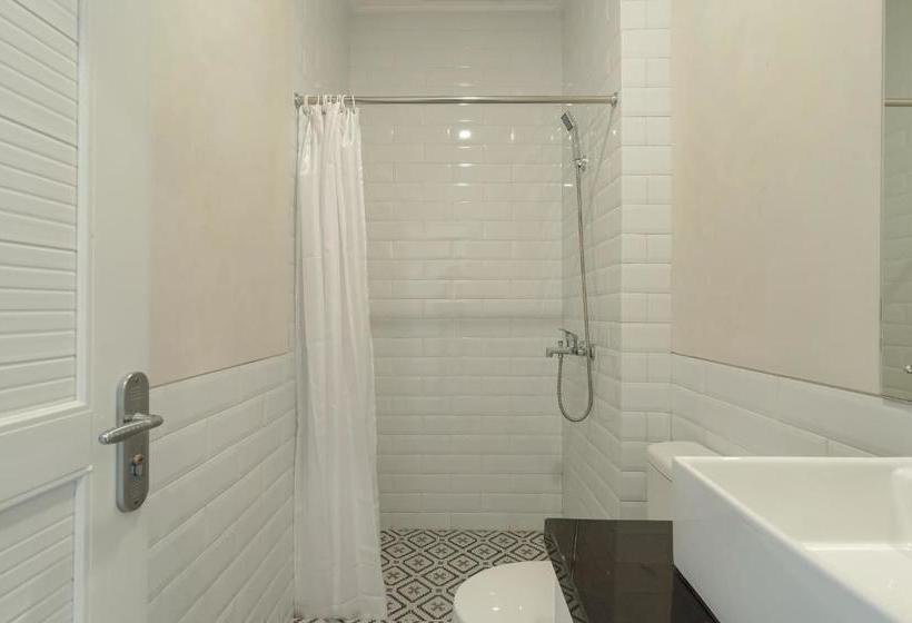 בית מלון כפרי Reddoorz Syariah Plus @ Bsd City