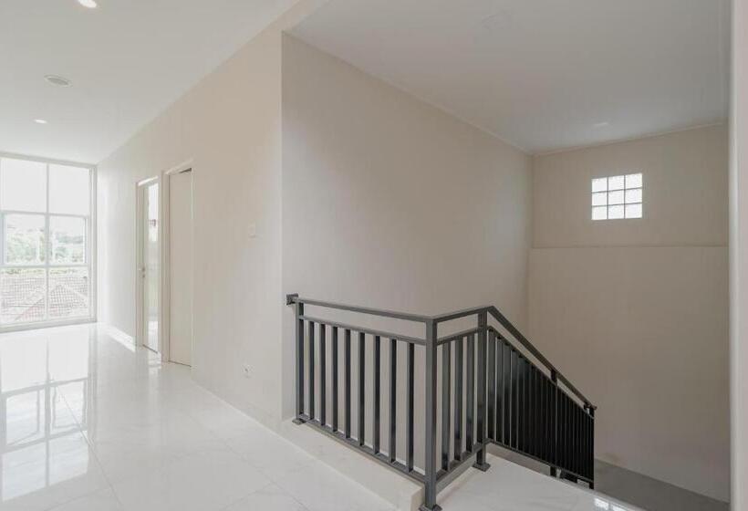 فندق Reddoorz Syariah Plus @ Bsd City