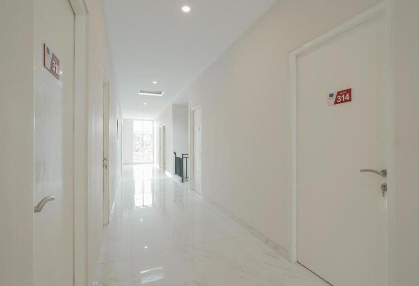 فندق Reddoorz Syariah Plus @ Bsd City