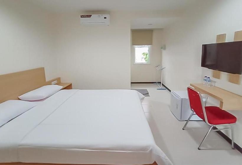 בית מלון כפרי Reddoorz Syariah Plus Near Tanjungpura University 2 Pontianak