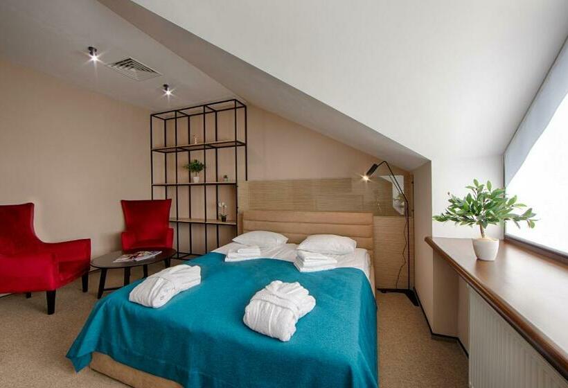 בית מלון כפרי Riders Equides Club