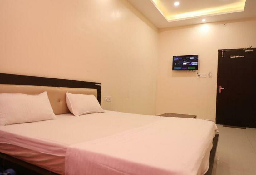 בית מלון כפרי Shri Siddhivinayak