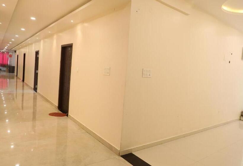 בית מלון כפרי Shri Siddhivinayak