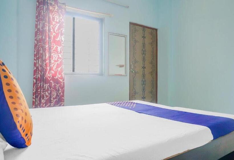 فندق Spot On 79676 Hote Kinara Lodging And Restaurant