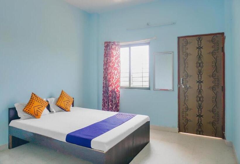 בית מלון כפרי Spot On 79676 Hote Kinara Lodging And Restaurant