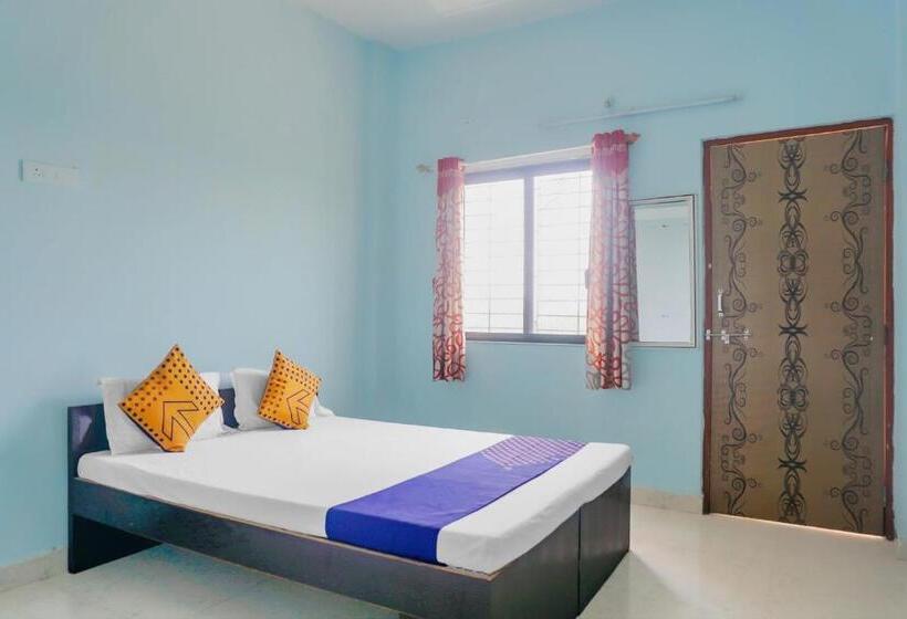 בית מלון כפרי Spot On 79676 Hote Kinara Lodging And Restaurant