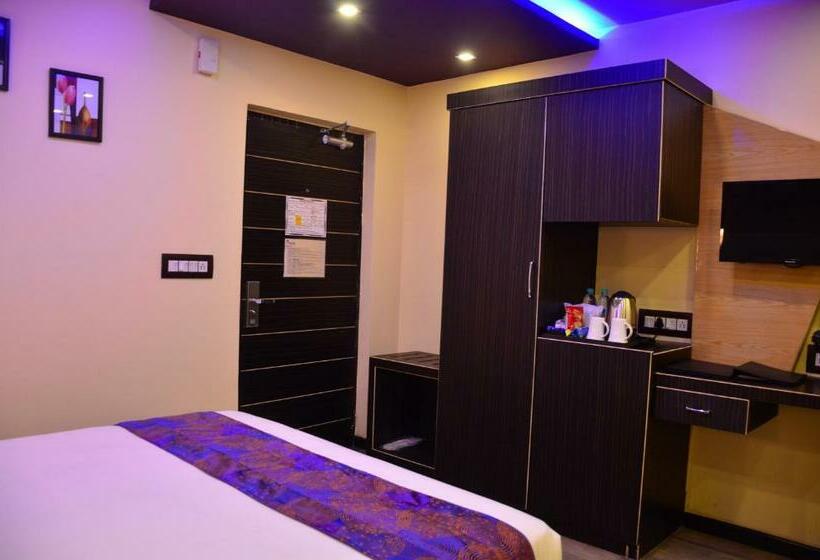 בית מלון כפרי Dolphin Chocolate Inn