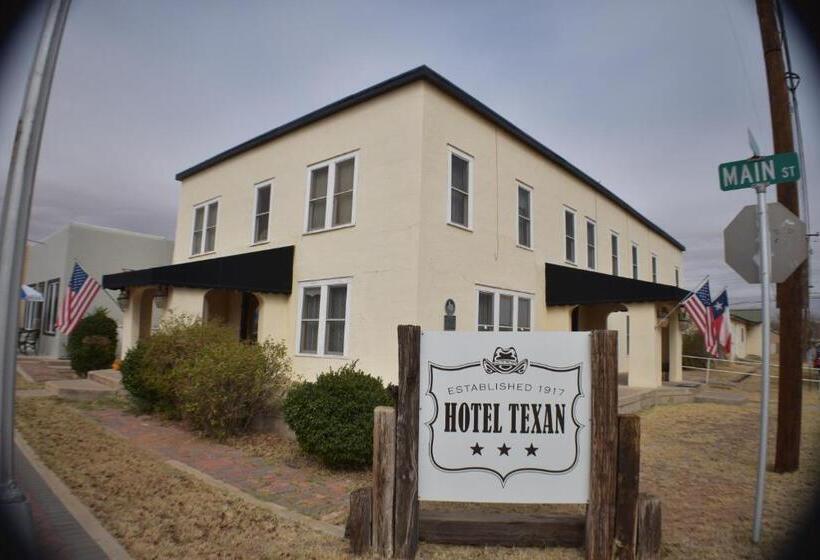 The Hotel Texan