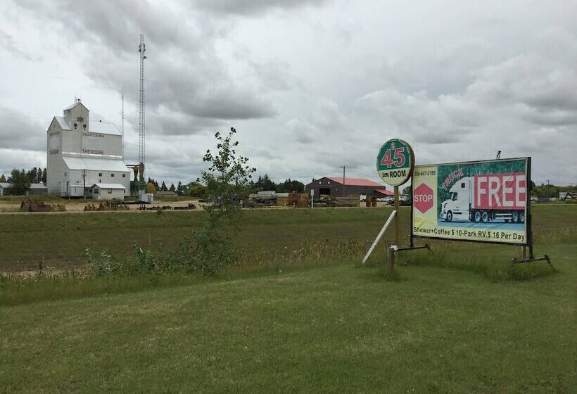 فندق Theodore Motor