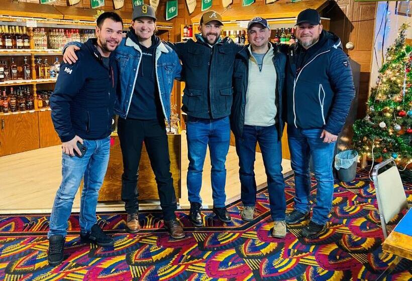 فندق Theodore Motor