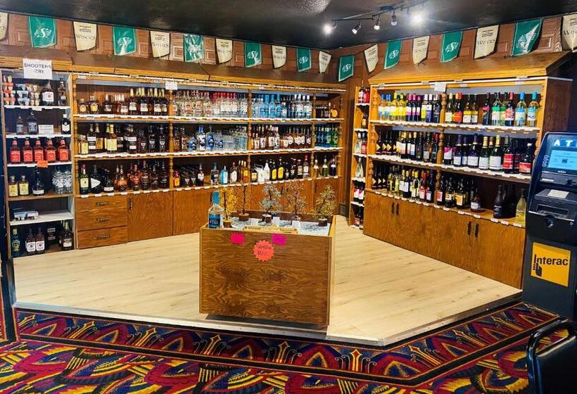 فندق Theodore Motor