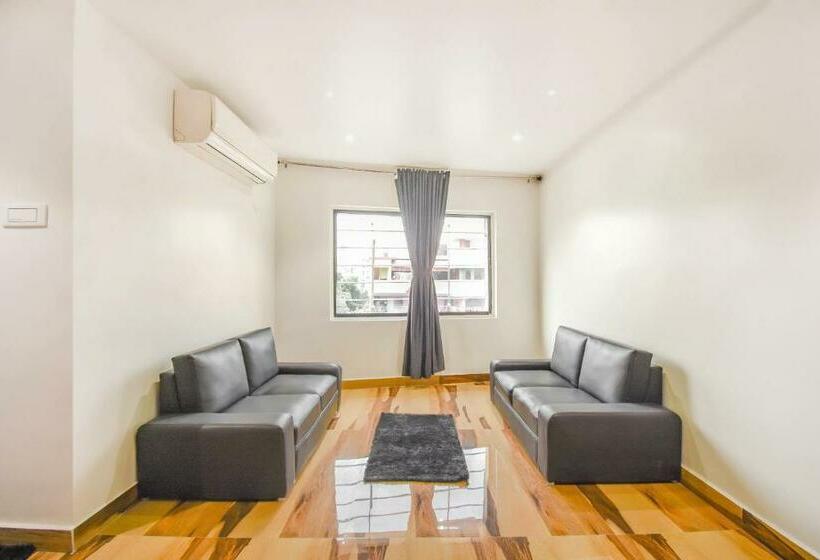 ホテル Vaccinated Staff  Oyo 79226  Roy Residency