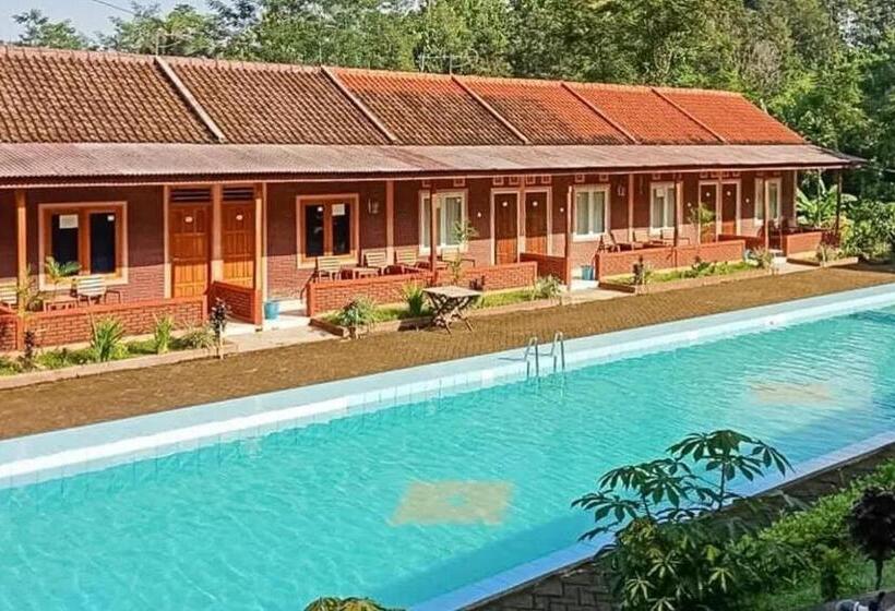 فندق Villa Kampoeng City Wonosalam Mitra Reddoorz