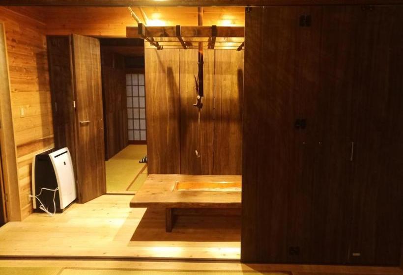 Пансион 秘境冒険民宿 山人砦