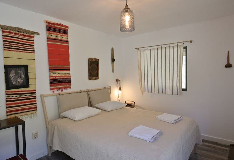 بنسيون Alunis Retreat