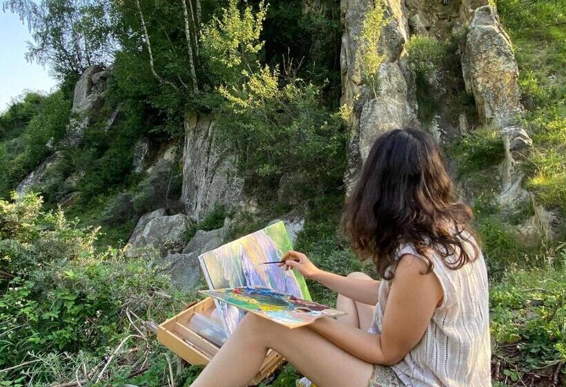 بنسيون Alunis Retreat