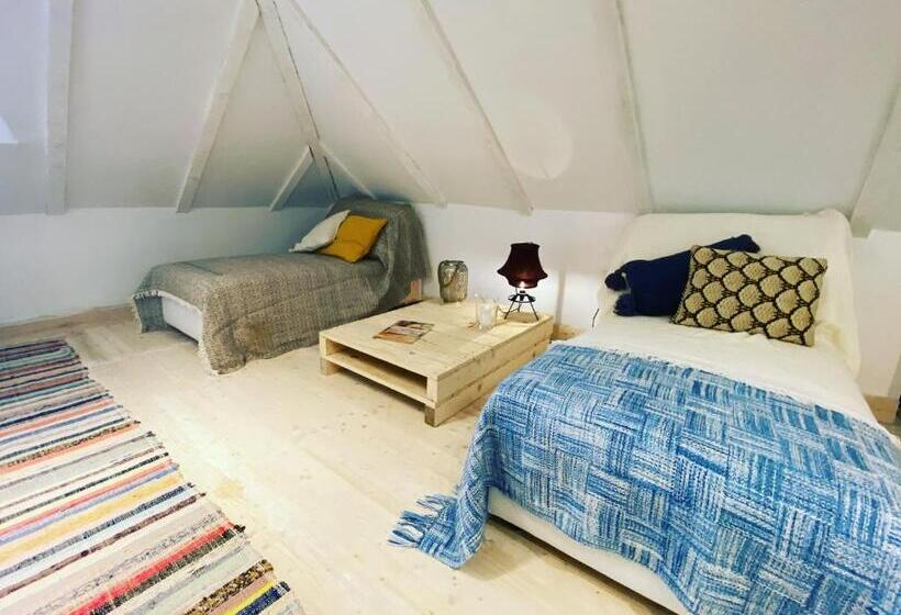 بنسيون Alunis Retreat