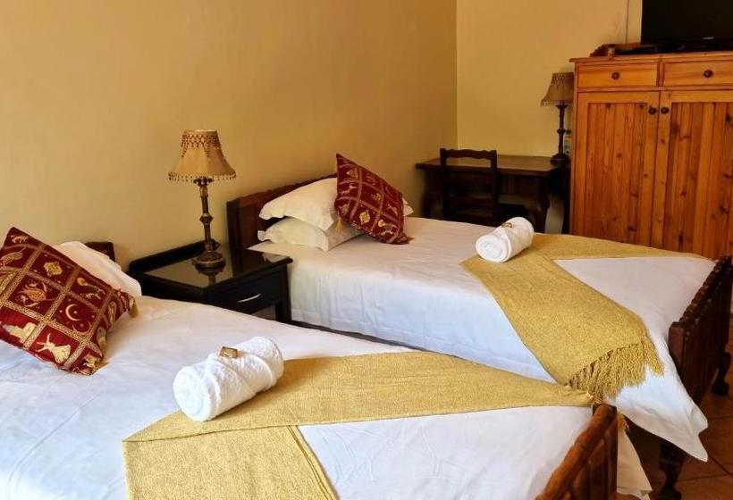 פנסיון Camelia Guest House