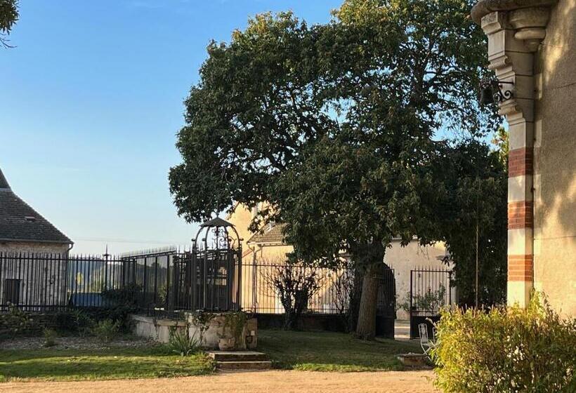 Пансион Château Du Mauny, Gîtes Et Chambres D Hôtes En Bourgogne