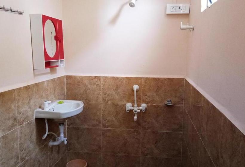 פנסיון Kamat Cottages