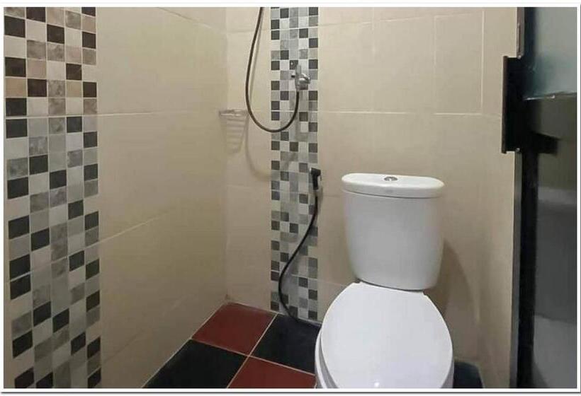 פנסיון Losmen Family Syariah Bypass Juanda Mitra Reddoorz