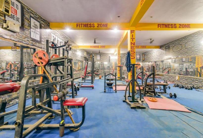 פנסיון Oyo 77799 Ajeet Star Guest House Homes Stays