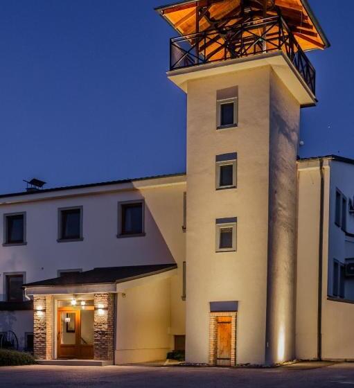 بنسيون Penziónzemianskydvor