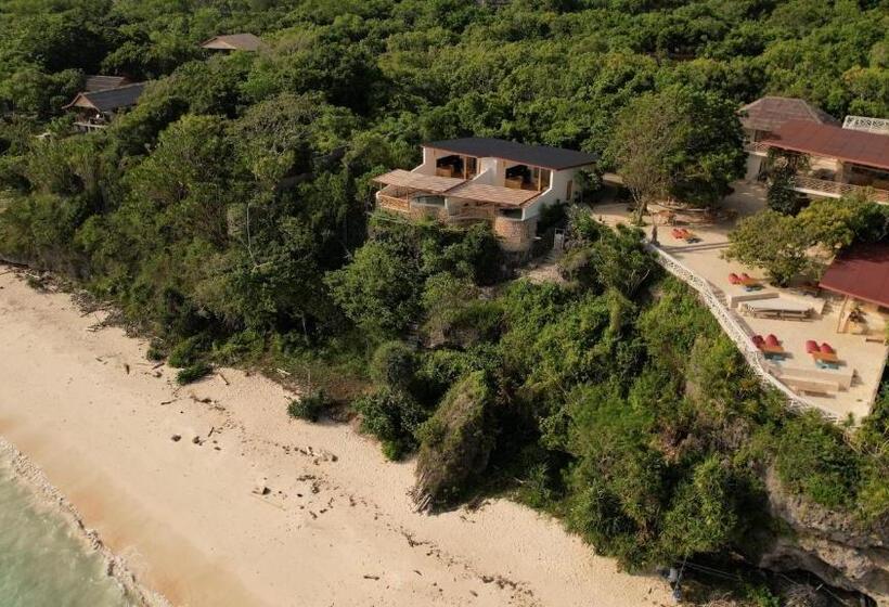 منتجع Akasha Beach Club