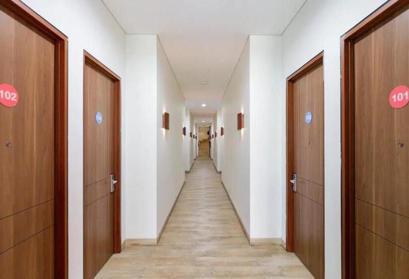 Sans Hotel Rajawali Surabaya By Reddoorz