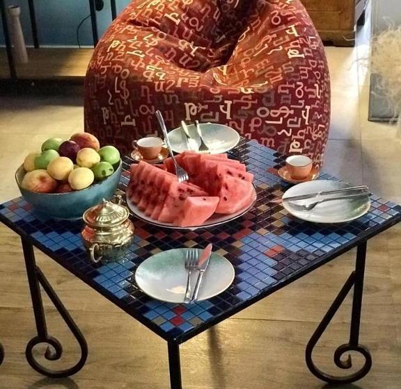 ユースホステル Black Castle Red Valley Hotel And Restaurant