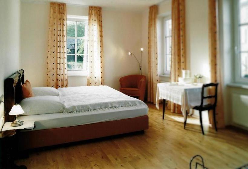 הוסטל Gästehaus Zum Goldberg