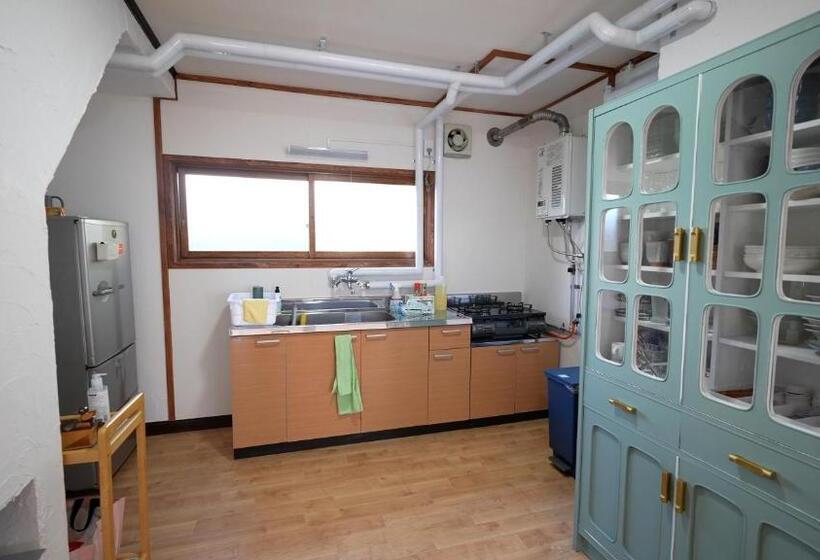 הוסטל Kawayu Onsen Guesthouse Nomy