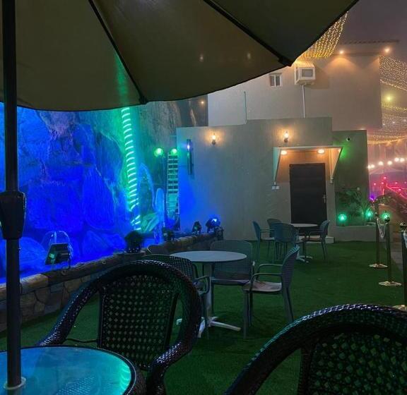 호스텔 Revera Resort