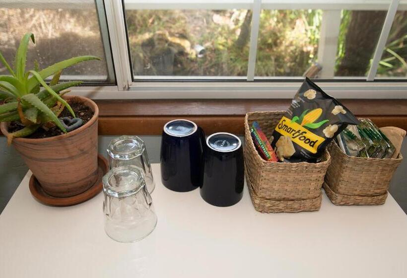 호스텔 Smiley S Saloon &