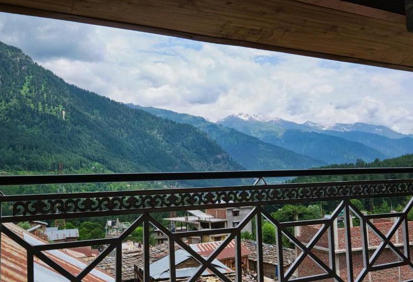 Общежитие Voyageur Nest