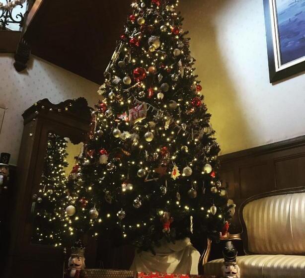 ベッドアンドブレックファースト Château De Corcelle Chambres Et Table D Hôtes