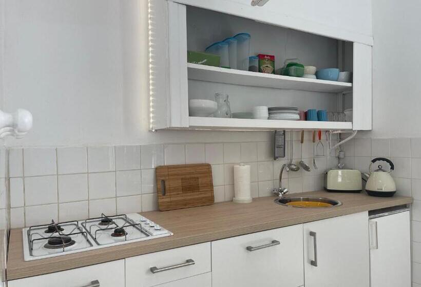 مبيت وإفطار Les Contes